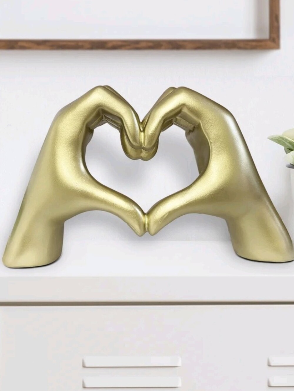 Heart Hands Resin Home Decor NWT